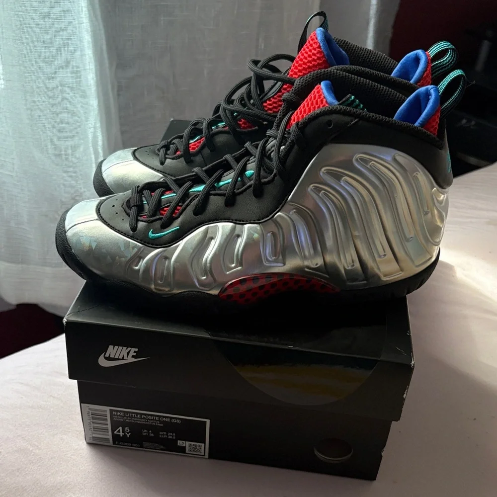 Nike Little Posite One. Brand New!